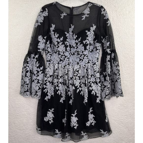 Nicole Miller Dress Womens 10 Floral Embroidered Mesh Bell Sleeve Party Cocktail - Picture 1 of 14